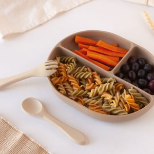 CONJ. DE TALHERES E BANDEJA BLW EM SILICONE COM DIVISÕES BEIGE 3U